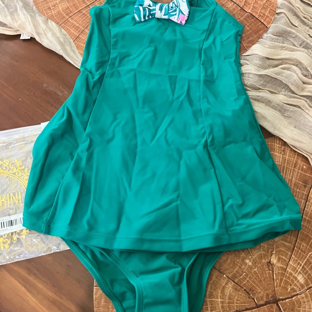 Green Bikini with Classic Athletic Style